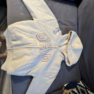 Gap kid sweater